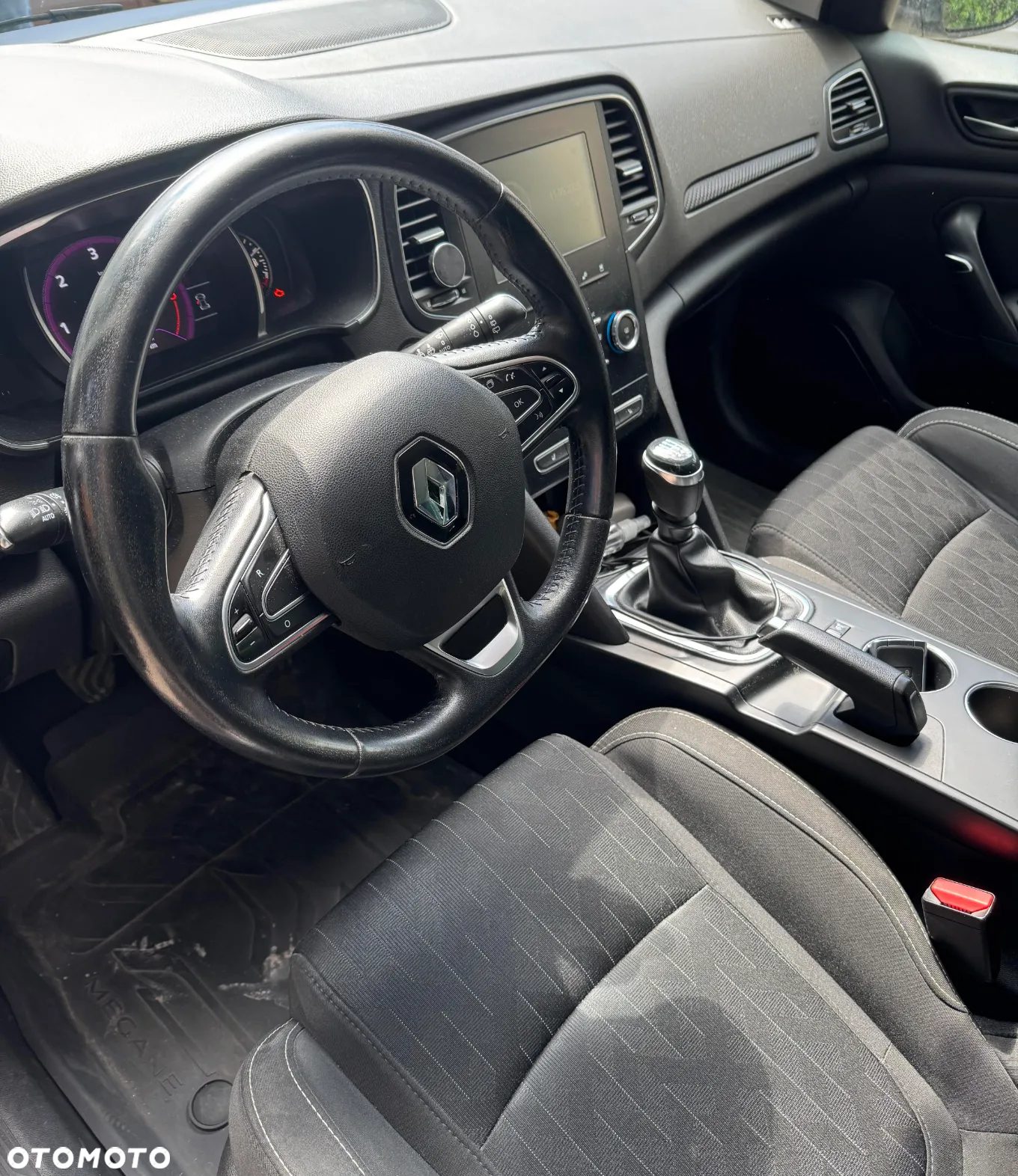 Renault Megane 1.5 Blue dCi Limited - 6
