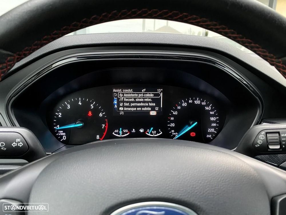 Ford Focus SW 1.0 EcoBoost ST-Line - 28