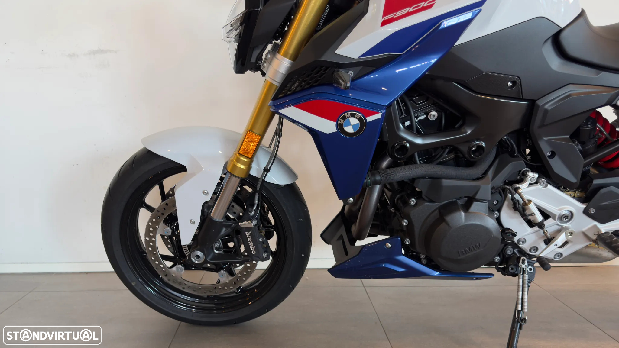 BMW F 900 R - 11