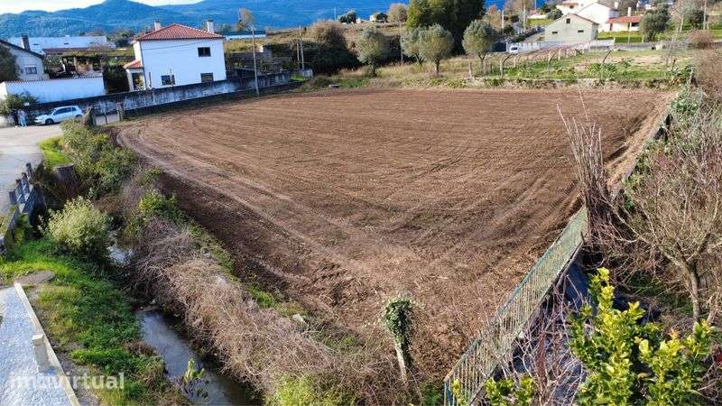 Terreno para construção 1.828 m² - Grande imagem: 4/6