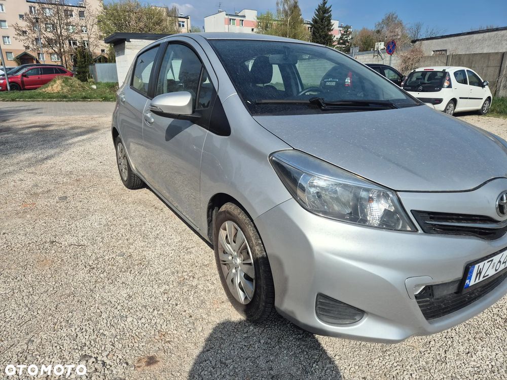 Toyota Yaris 1.33 Premium - 6