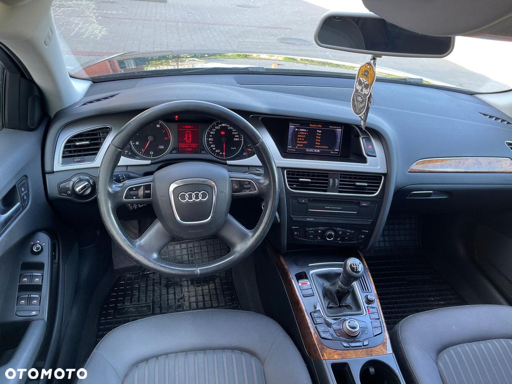 Audi A4 Avant 1.8 TFSI Ambiente - 8