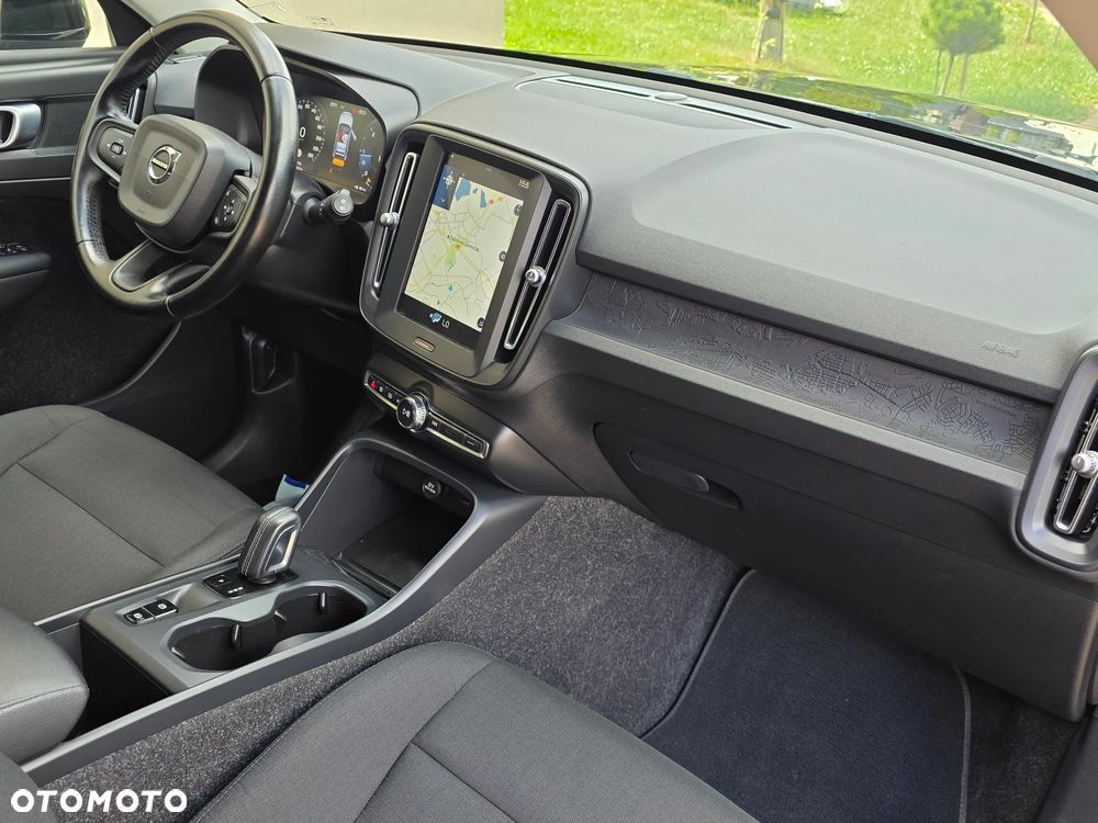 Volvo XC 40 D3 AWD Momentum - 26