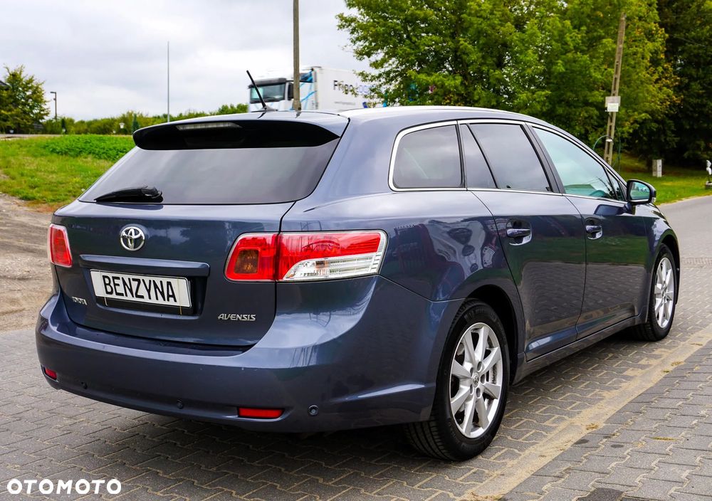 Toyota Avensis 2.0 Executive - 4