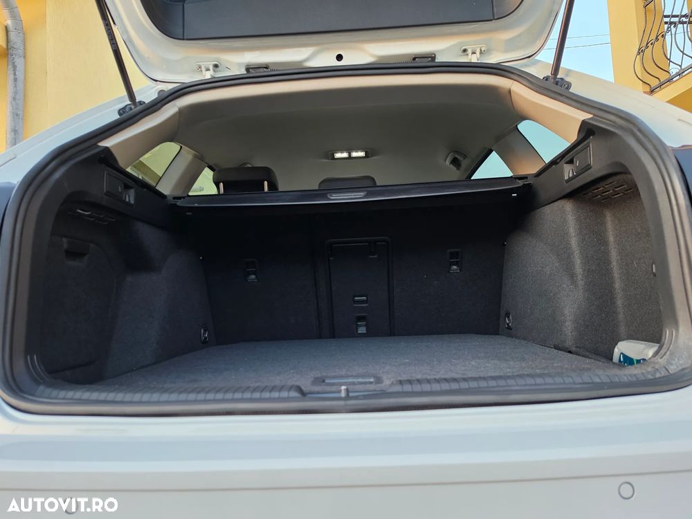 Volkswagen Golf 2.0 TDI SCR DSG Active - 17