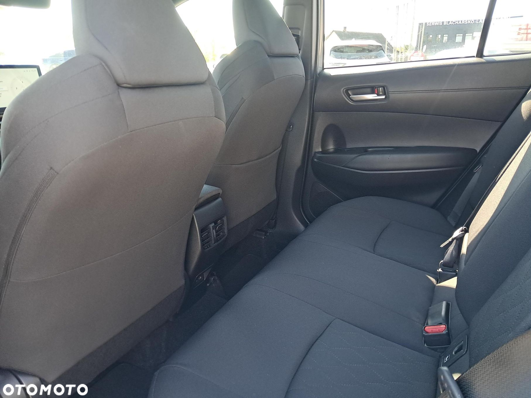Toyota Corolla Cross - 10