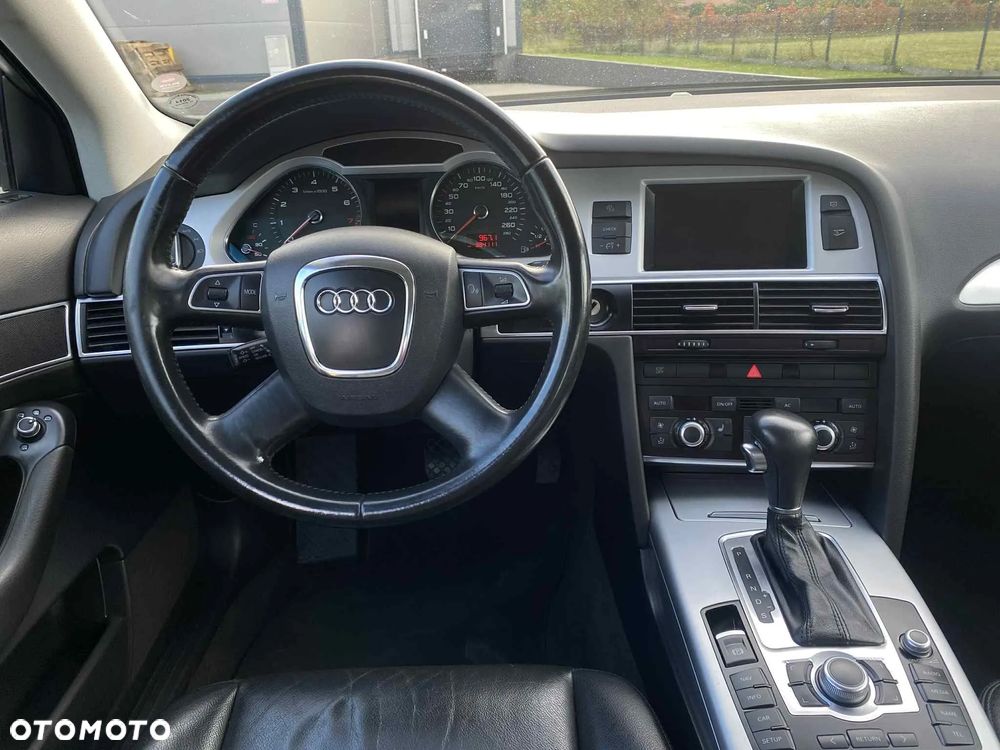 Audi A6 Avant - 16