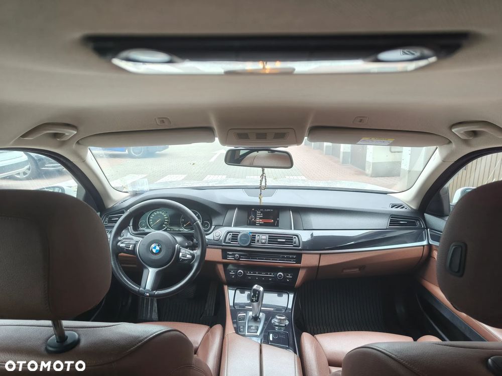 BMW Seria 5 520d xDrive - 7