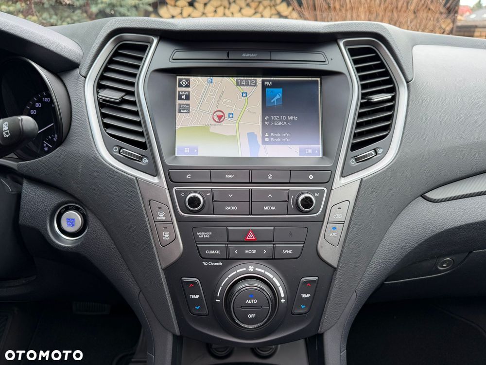 Hyundai Santa Fe Grand 2.2 CRDI 4WD Automatik Premium - 23