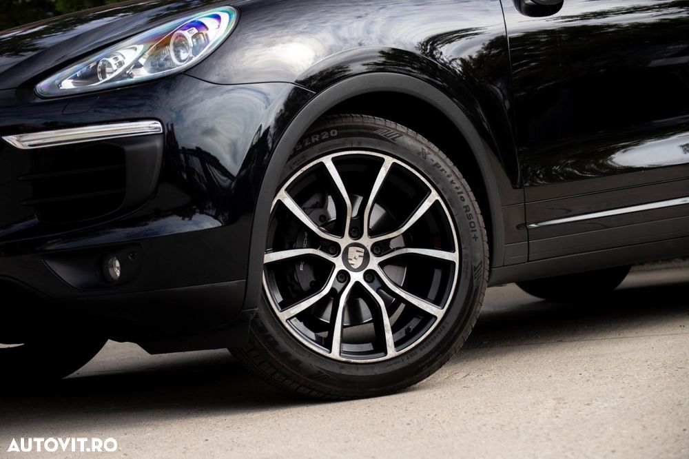 Porsche Cayenne - 9