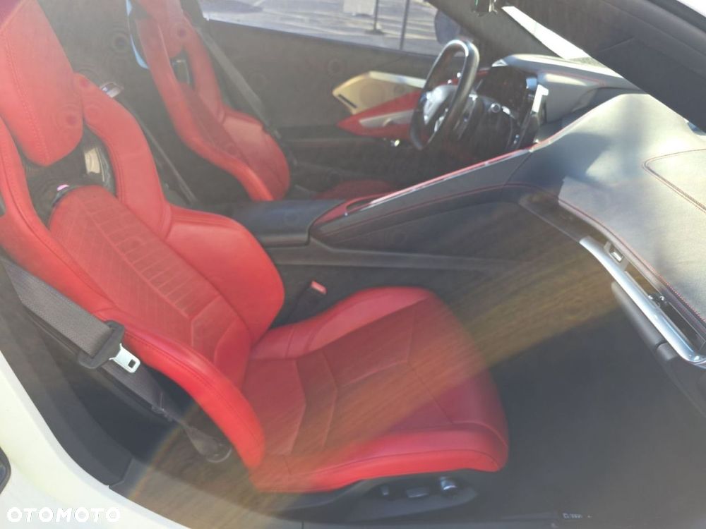 Chevrolet Corvette - 9