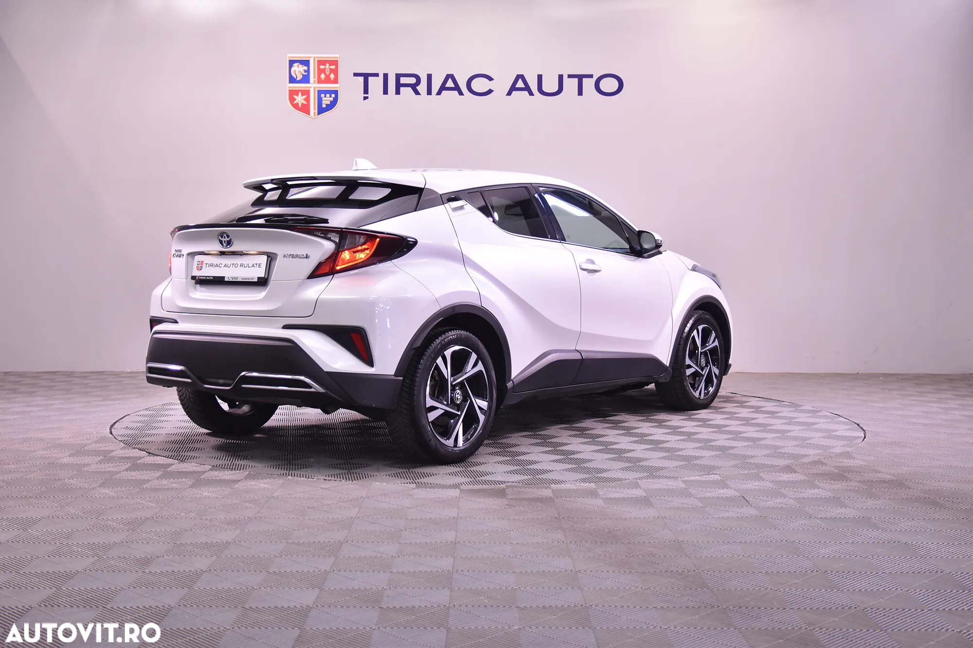 Toyota C-HR - 5