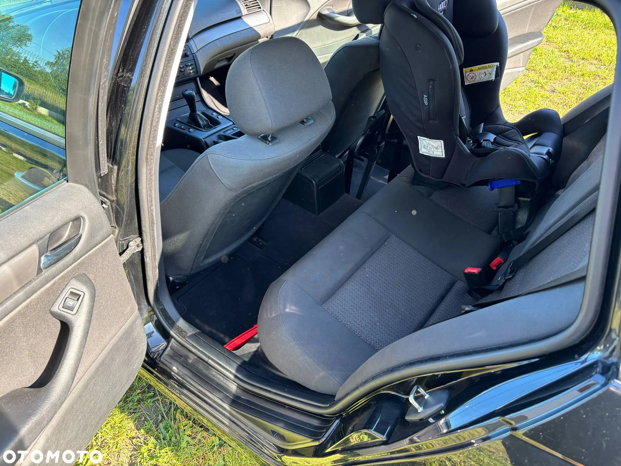 BMW Seria 3 318i - 23