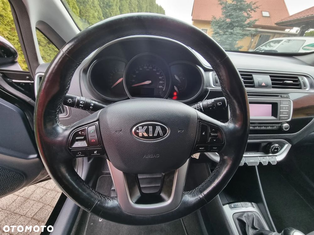 Kia Rio 1.2 Dream Team Edition - 15