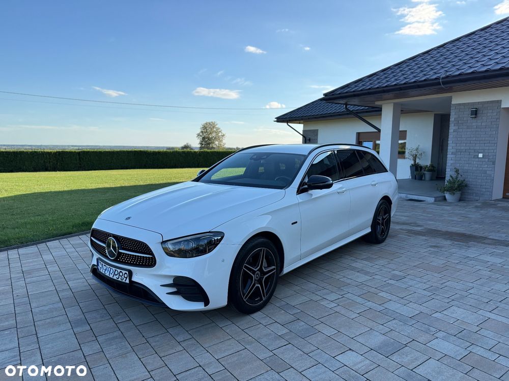 Mercedes-Benz Klasa E 300 de AMG - 27