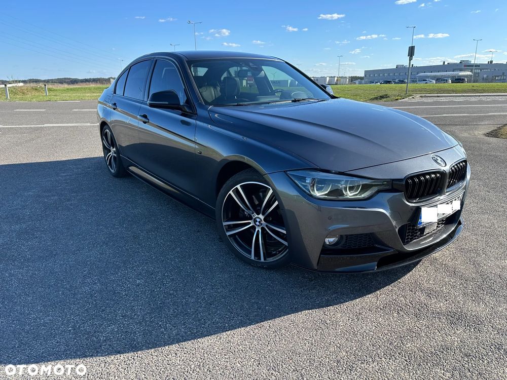 BMW Seria 3 330d xDrive Sport-Aut Blue Performance Sport Line - 1
