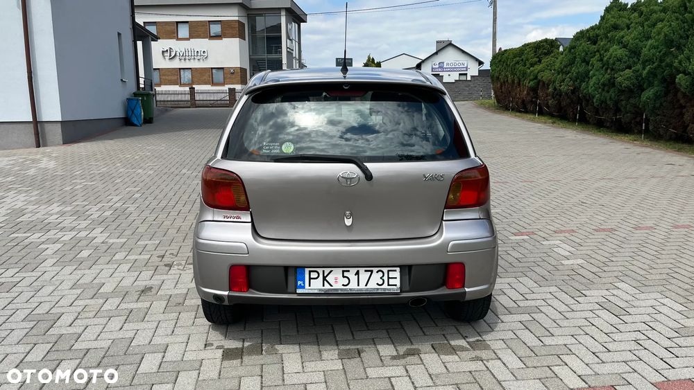 Toyota Yaris - 4