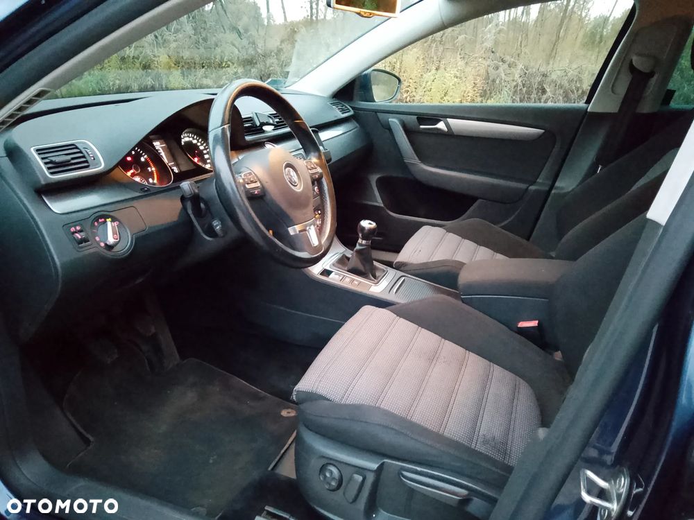 Volkswagen Passat - 7