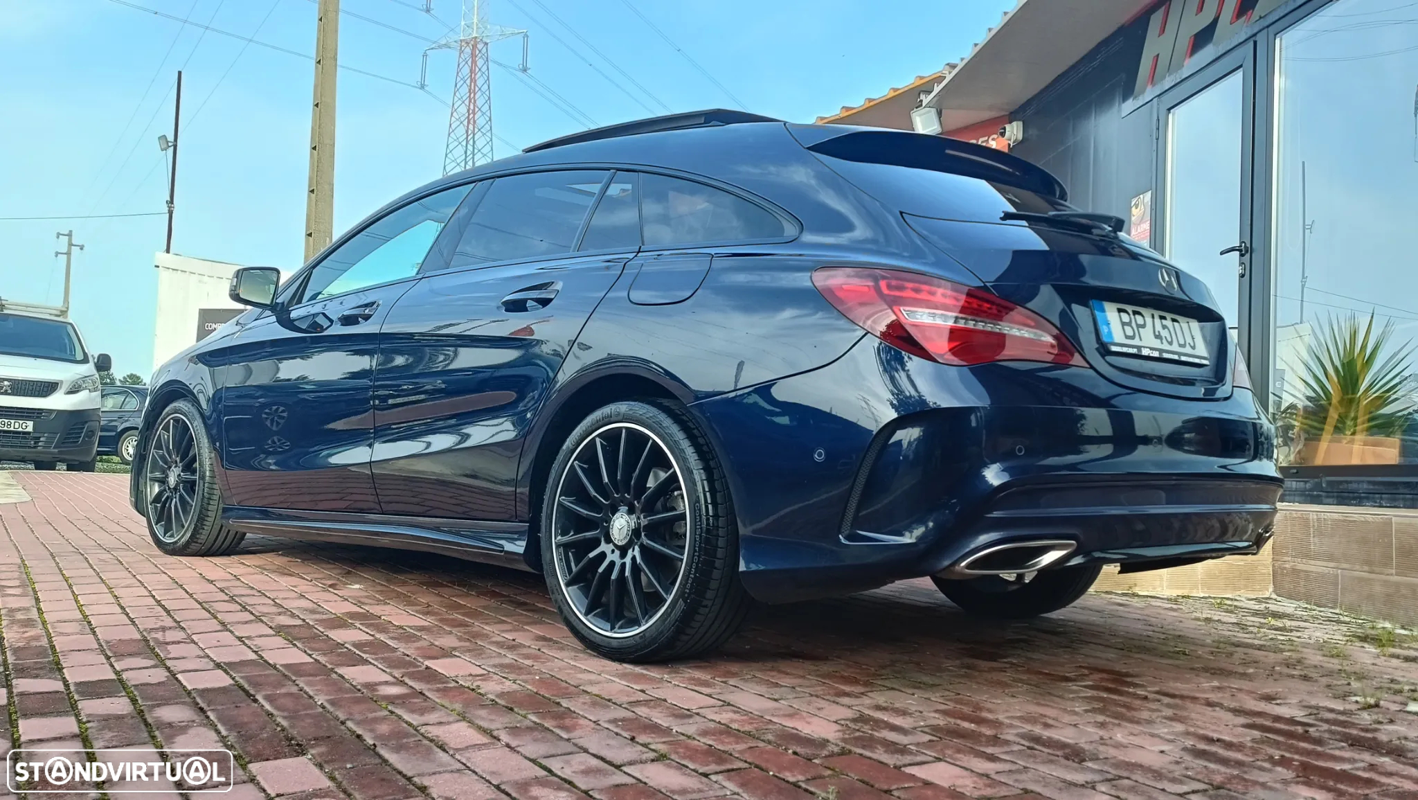 Mercedes-Benz CLA 200 d Shooting Brake AMG Line Aut. - 12