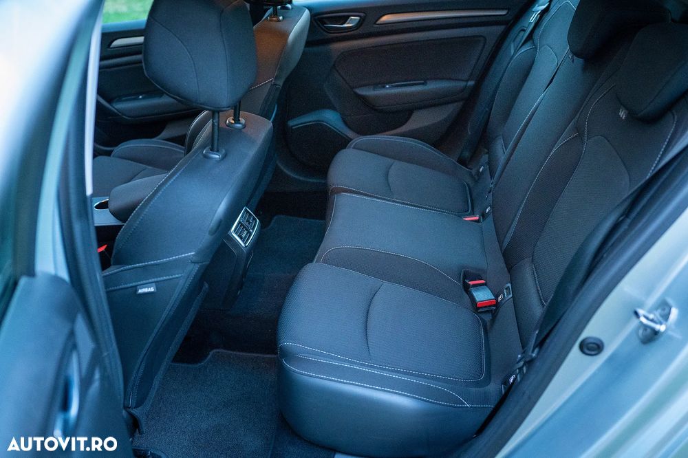 Renault Megane BLUE dCi EDC Zen - 16