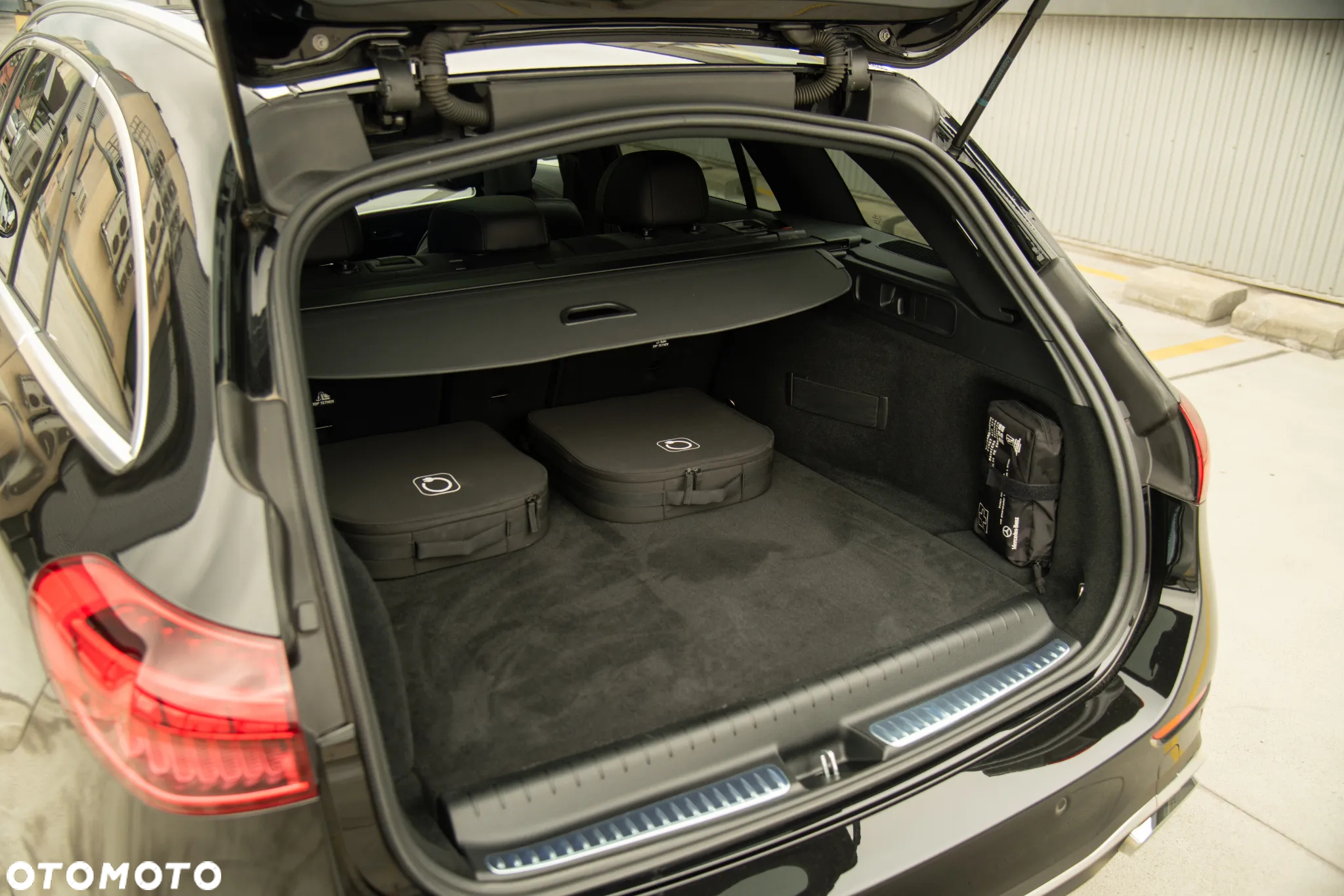 Mercedes-Benz Klasa C 300 e 9G-TRONIC Edition AMG Line - 23