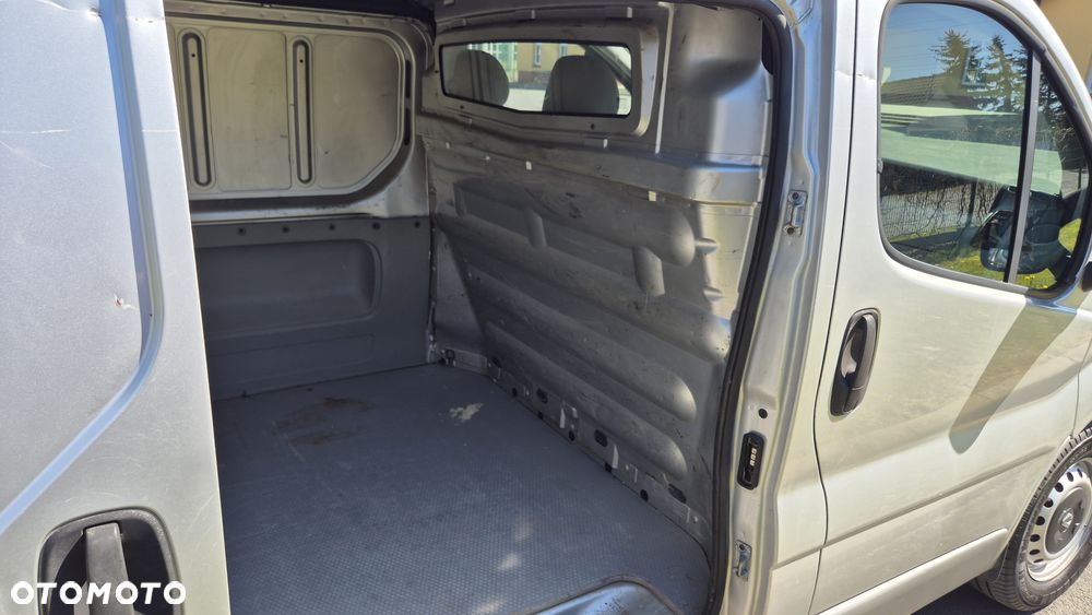 Renault Trafic - 18