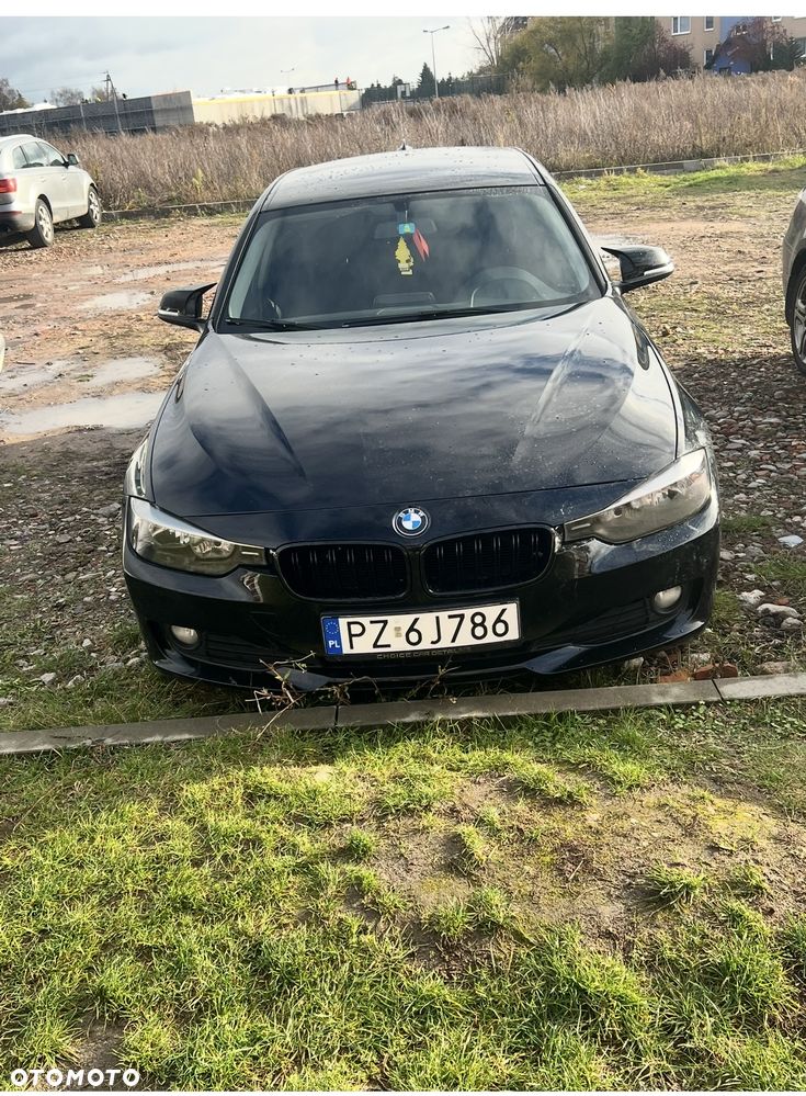 BMW Seria 3 320d - 12