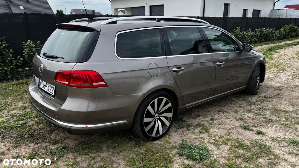 Volkswagen Passat - 12