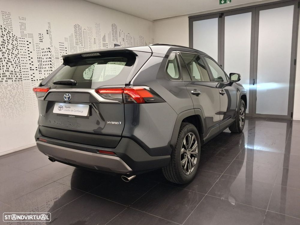 Toyota RAV4 - 6