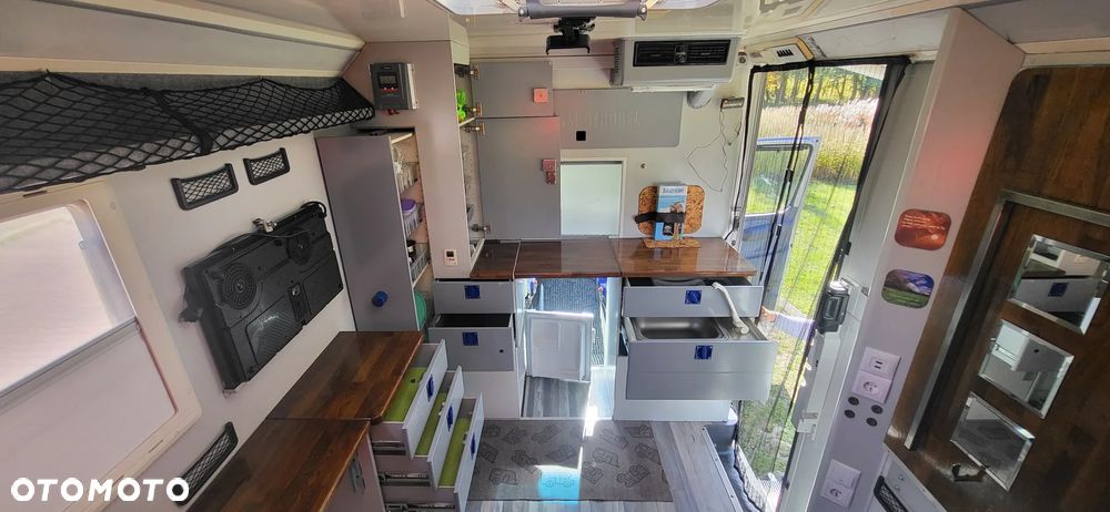 Mercedes-Benz SPRINTER - 31