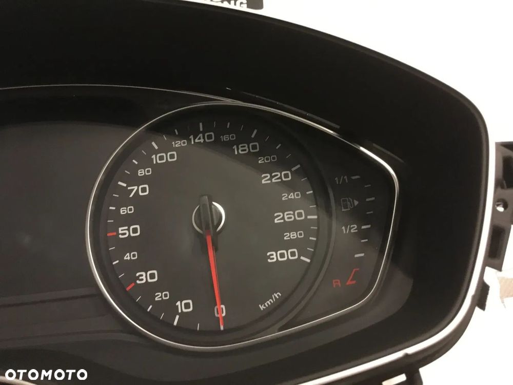 LICZNIK ZEGARY AUDI A4 B9 8W5920770K - 3