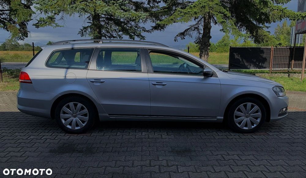 Volkswagen Passat 2.0 TDI DPF BlueMotion Technology Comfortline - 5