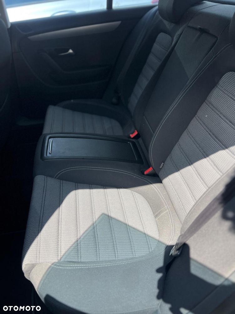 Volkswagen Passat CC - 10