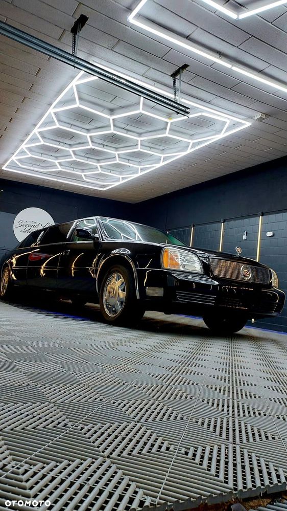 Cadillac Deville - 5