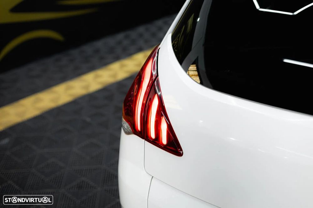 Peugeot 3008 1.6 e-HDi Allure 2-Tronic - 10