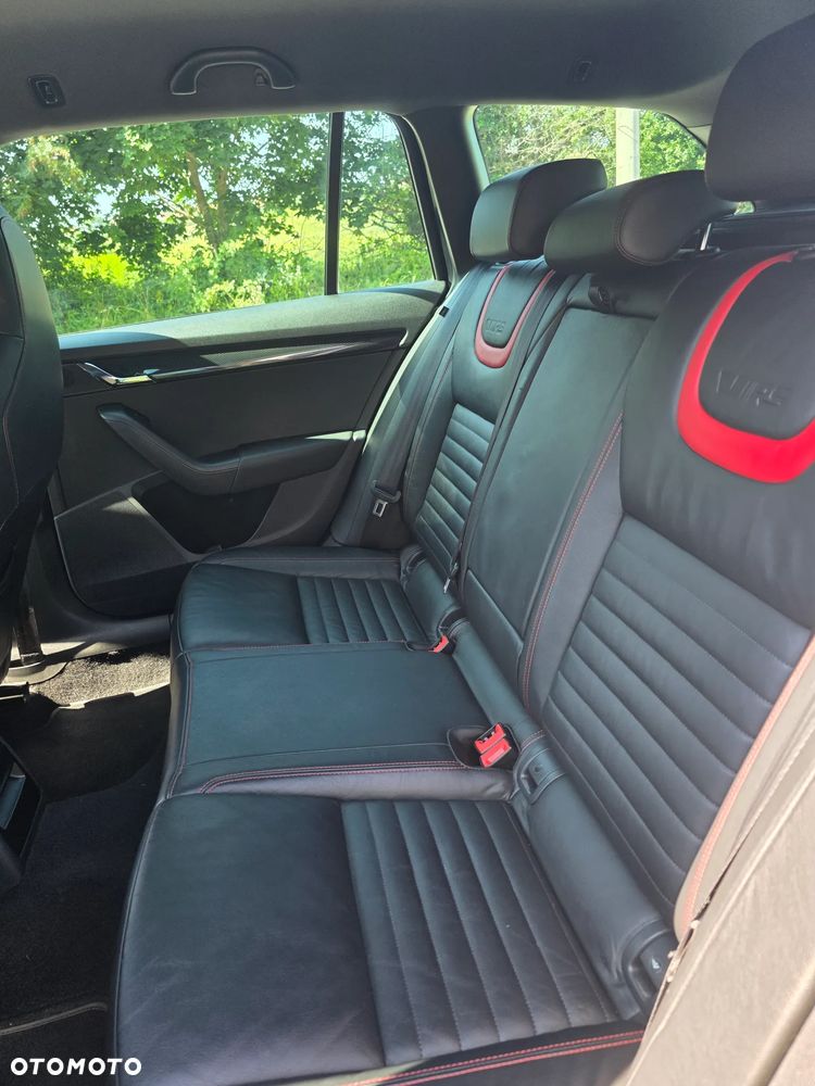 Skoda Octavia 2.0 TDI RS - 18