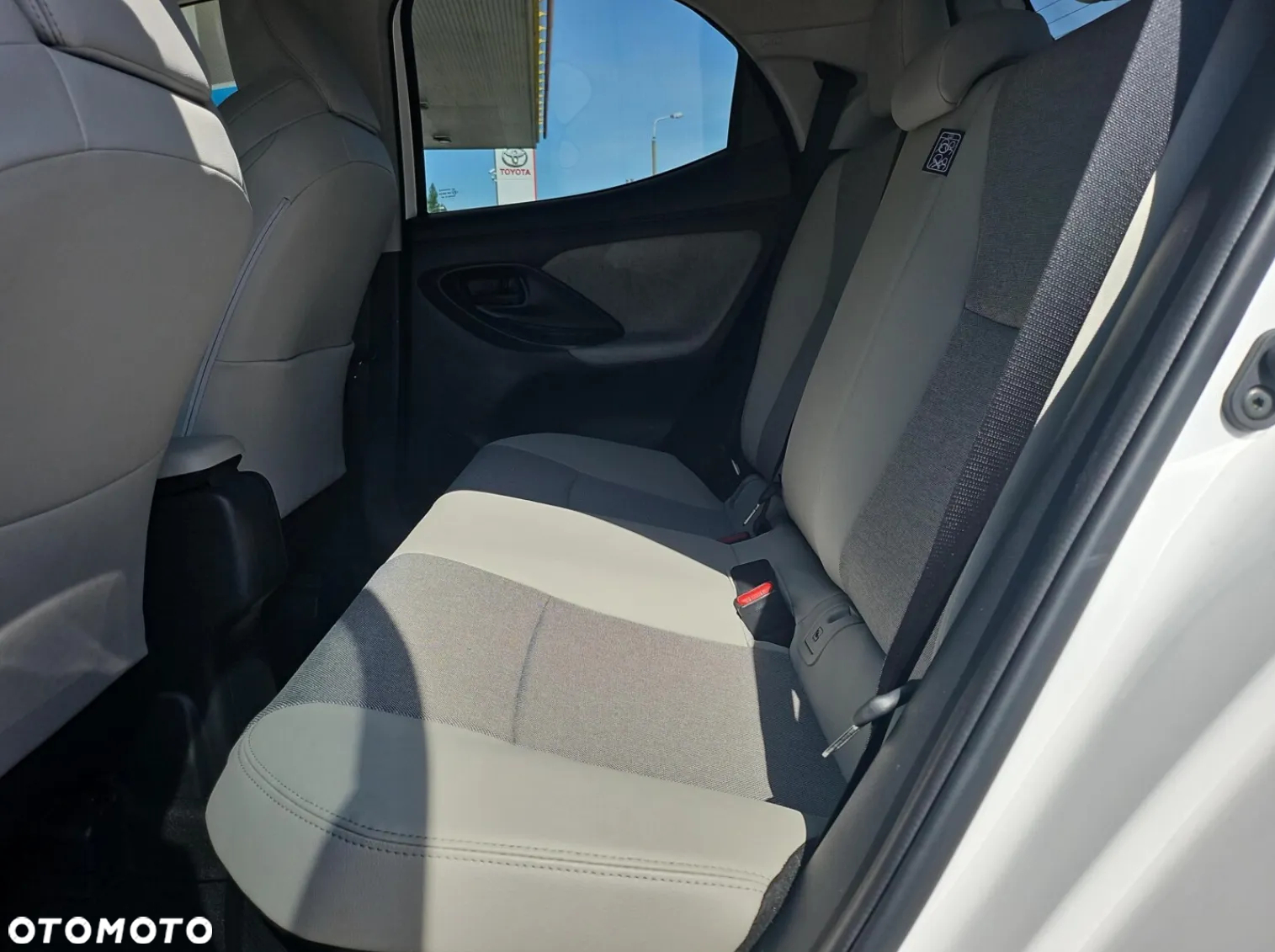 Toyota Yaris Hybrid 1.5 Executive - 13
