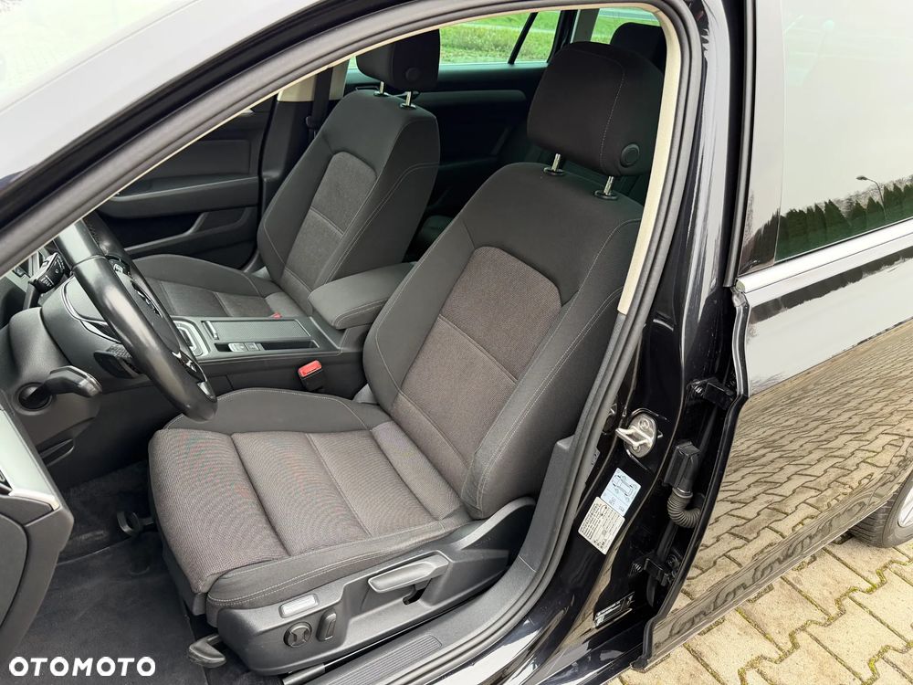 Volkswagen Passat - 29