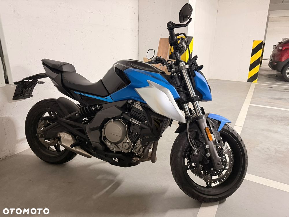 CFMoto 650 MT - 4