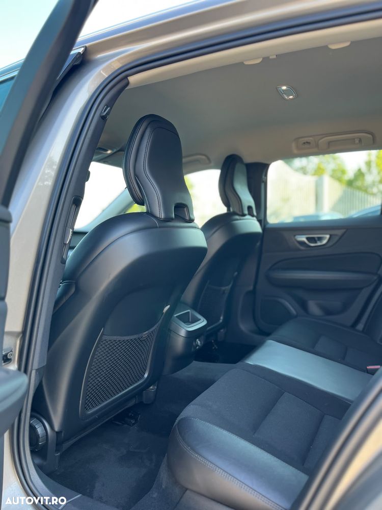 Volvo V60 D4 Momentum Pro - 6