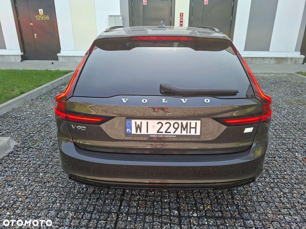 Volvo V90 T8 AWD Plug-In Hybrid R-Design - 6