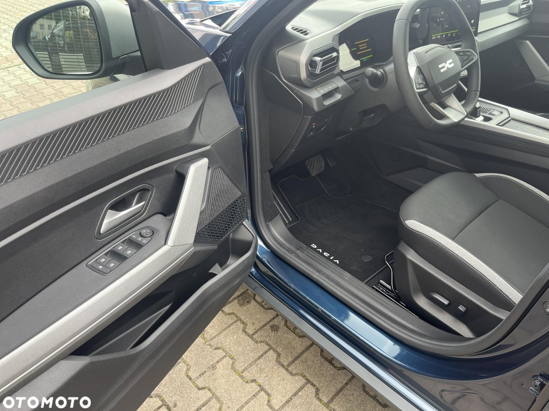 Dacia Bigster 1.8 Full Hybrid 155 Journey MMT - 10