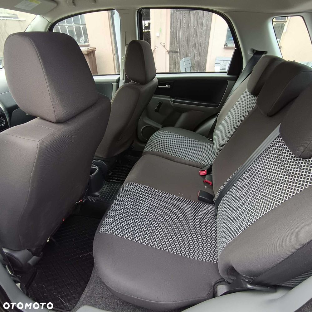 Suzuki SX4 - 7