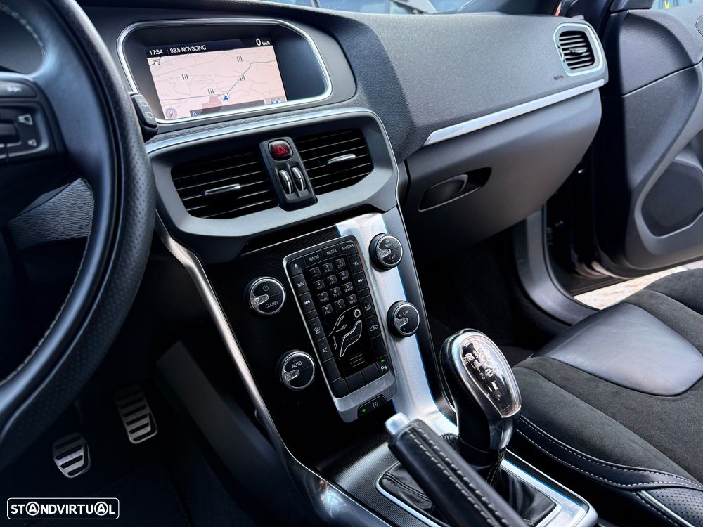 Volvo V40 1.6 D2 R-Design - 43
