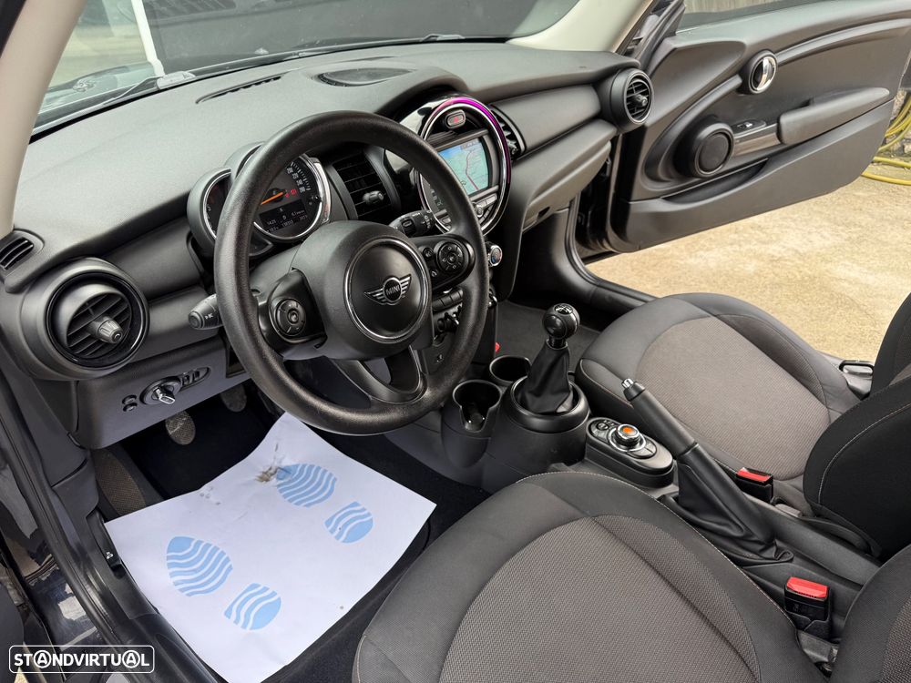 MINI 3 Portas Cooper D - 10