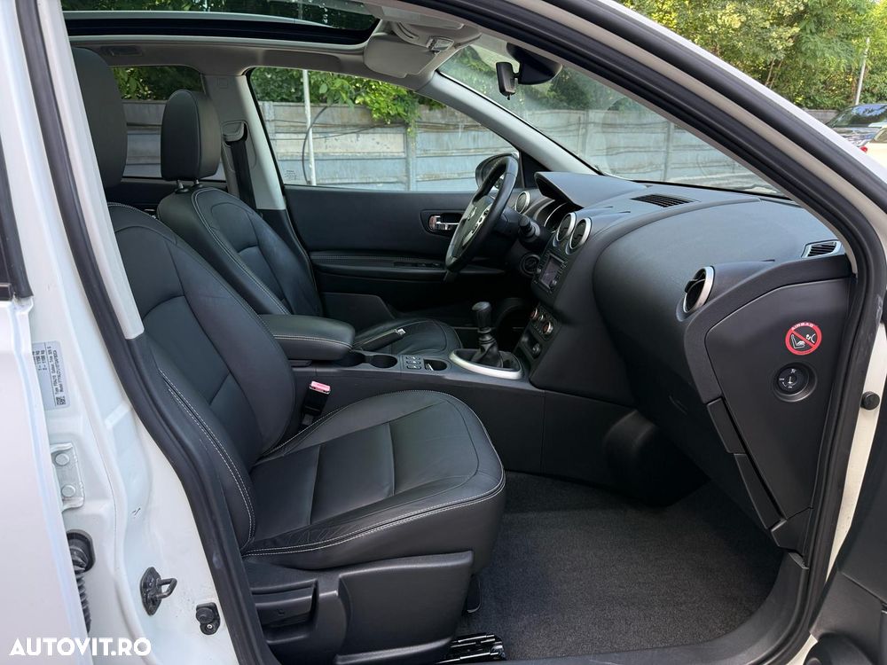 Nissan Qashqai 2.0 dCi DPF tekna - 17