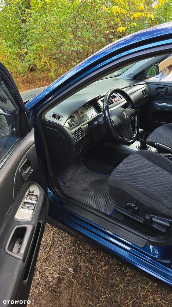 Mitsubishi Lancer - 15