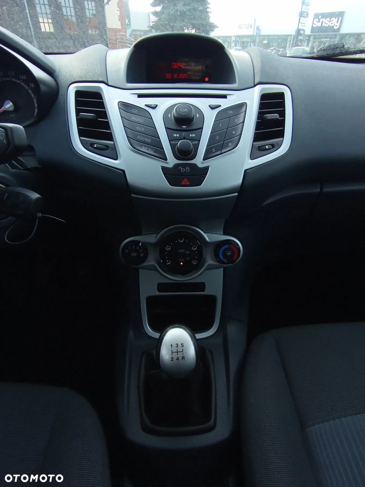 Ford Fiesta 1.4 Champions Edition - 18