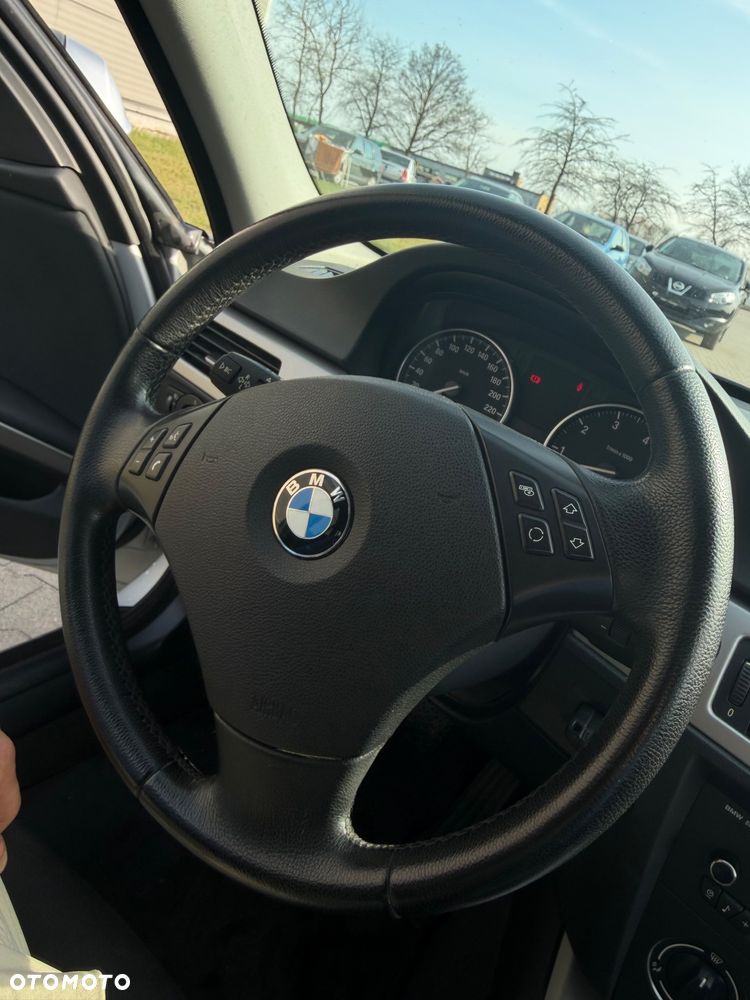 BMW Seria 3 - 24