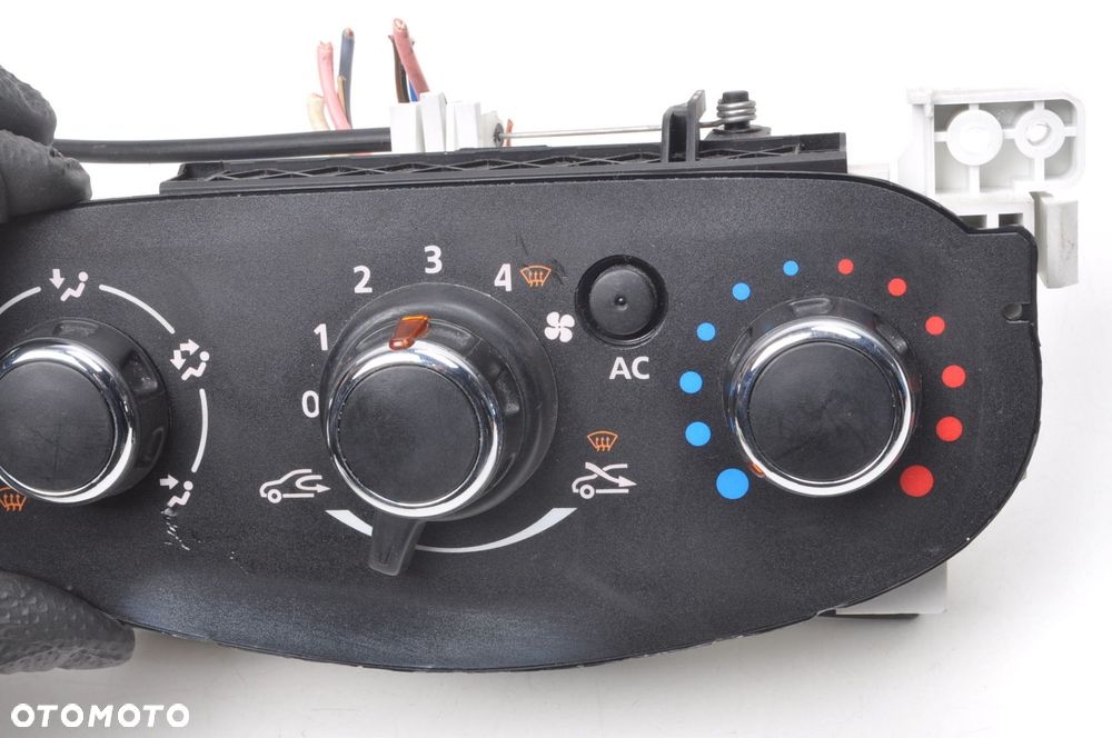DACIA DUSTER PANEL KLIMATYZACJI - 2